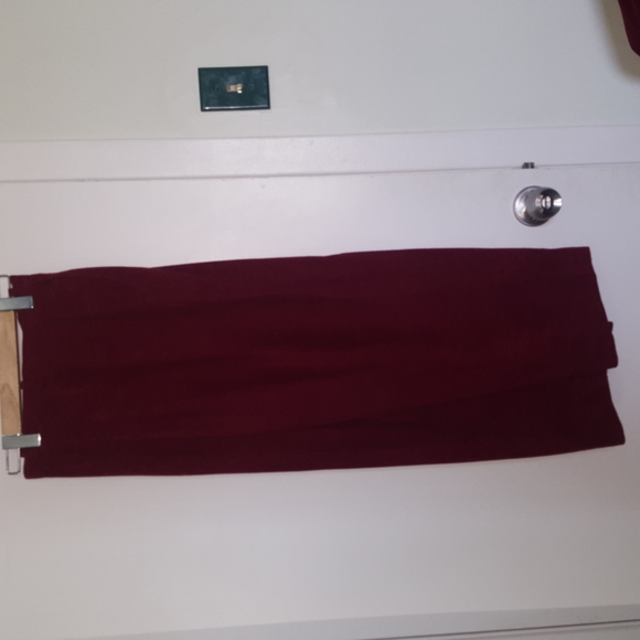 Ruby red velvet pants & jacket suit - Picture 2 of 6